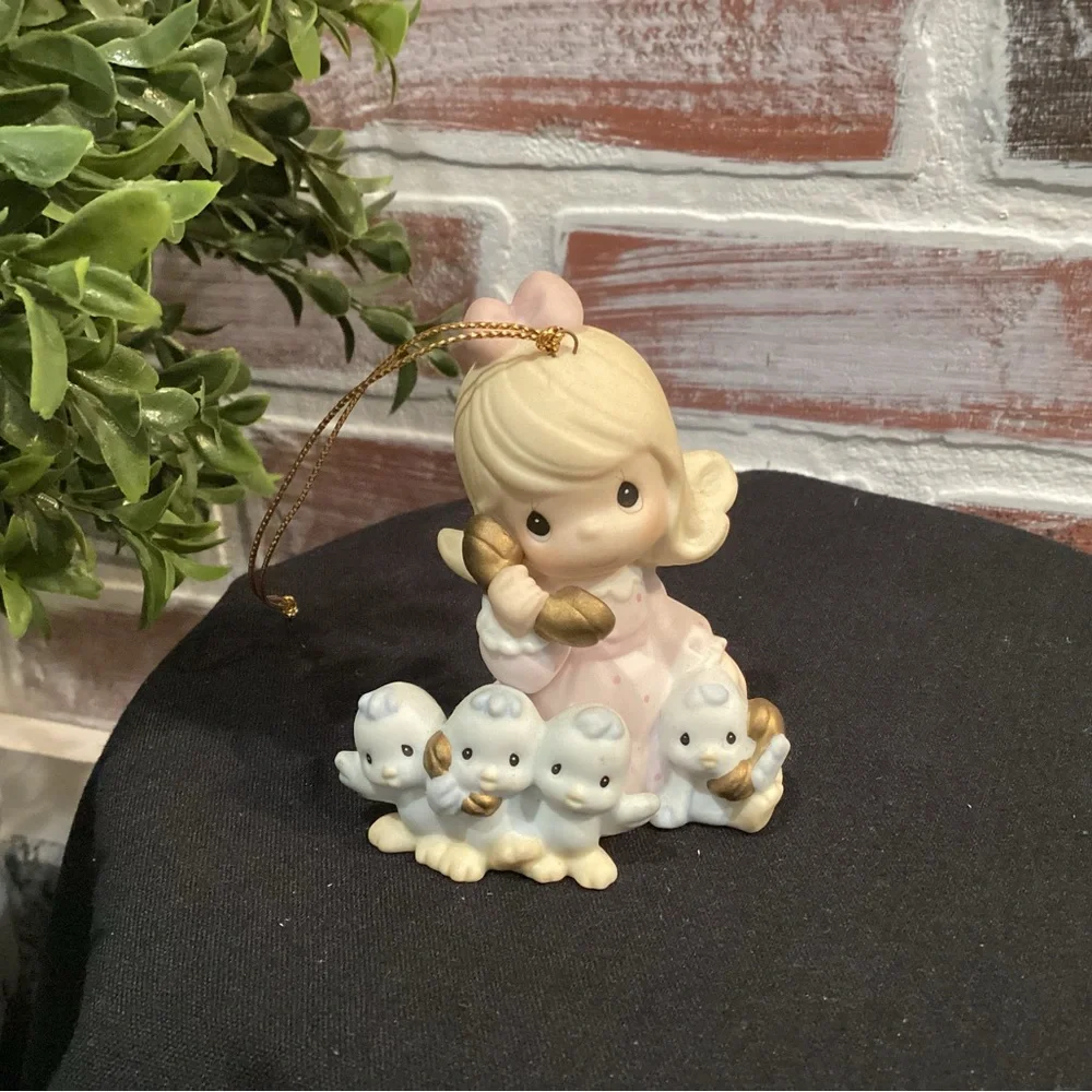 🔵 Precious Moments by Enesco - Precious Girl on Phone & her 4 Blue Birds - 1998 - Picture 2 of 9